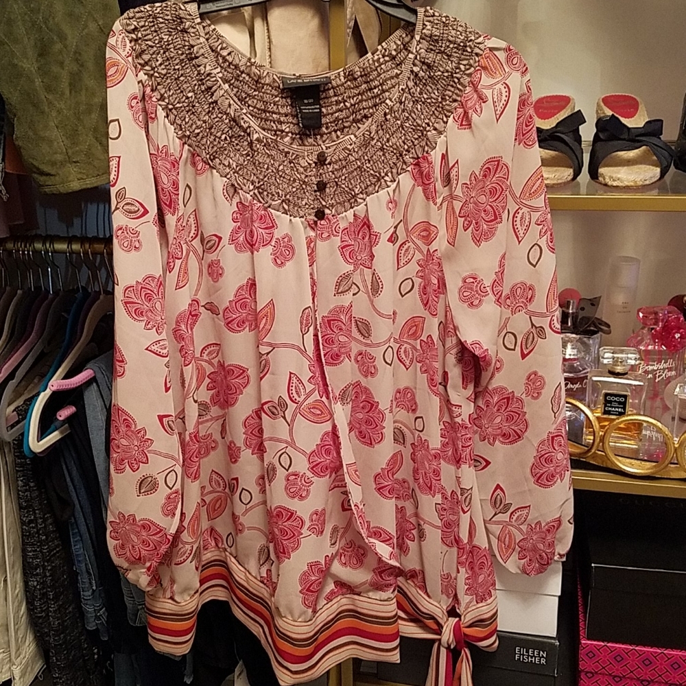 NWT Lane Bryant Banded Bottom Floral Blouse